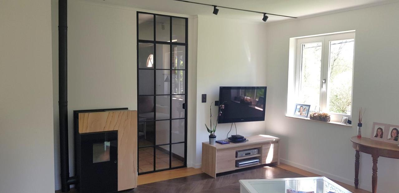 Tres Belle Villa 4 Facades Dans Quartier Vert Et Arbore - 5 Kms De Namur Dış mekan fotoğraf
