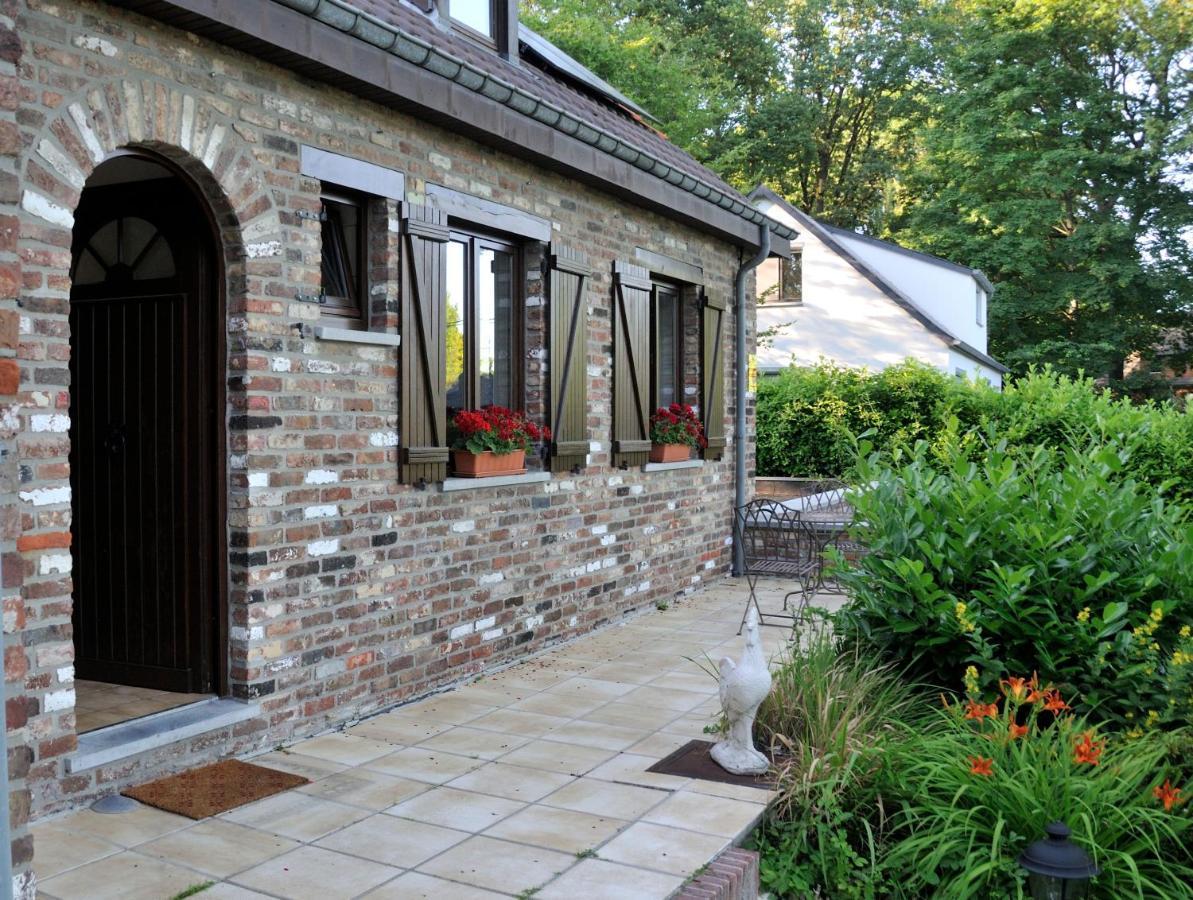 Tres Belle Villa 4 Facades Dans Quartier Vert Et Arbore - 5 Kms De Namur Dış mekan fotoğraf